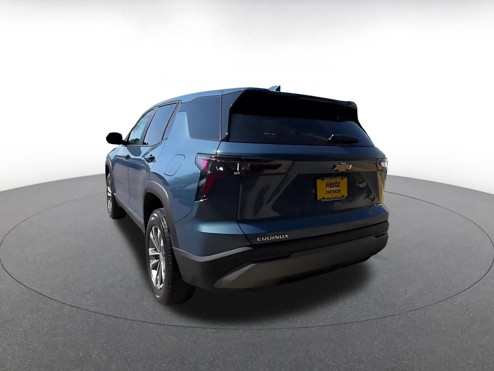 Used 2025 Chevrolet Equinox LT FWD image 11