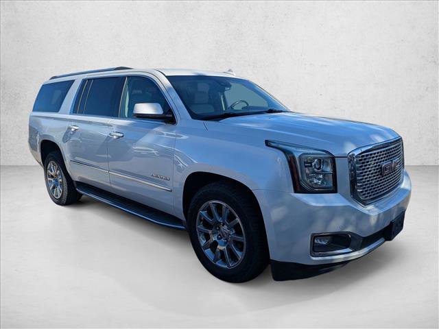 Used 2016 GMC Yukon XL Denali w/ Open Road Package AWD/4WD video 3