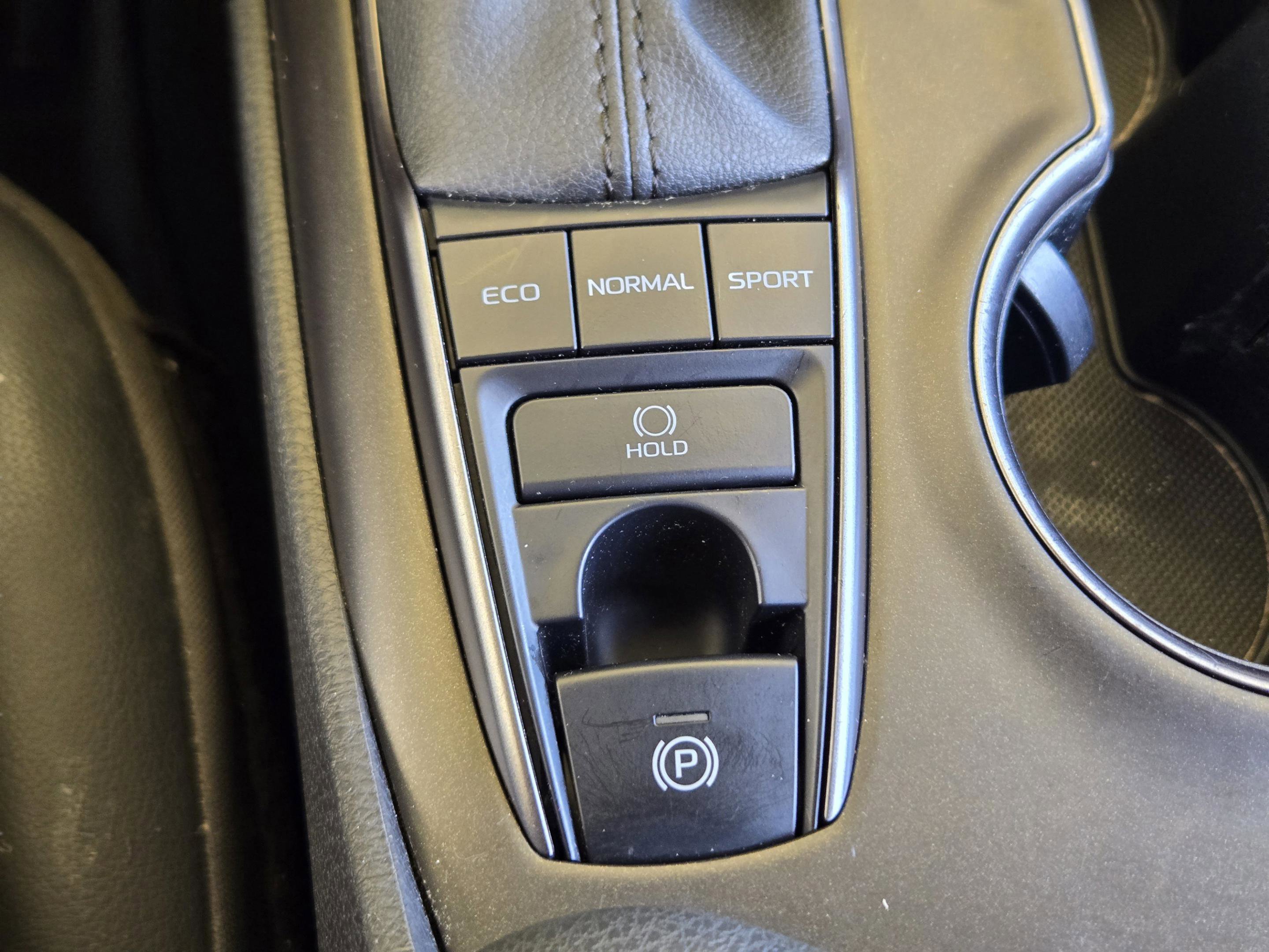 Used 2023 Toyota Camry SE w/ Convenience Package image 28