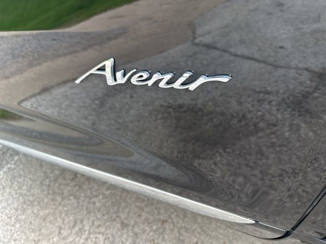 Used 2025 Buick Enclave Avenir AWD/4WD image 13