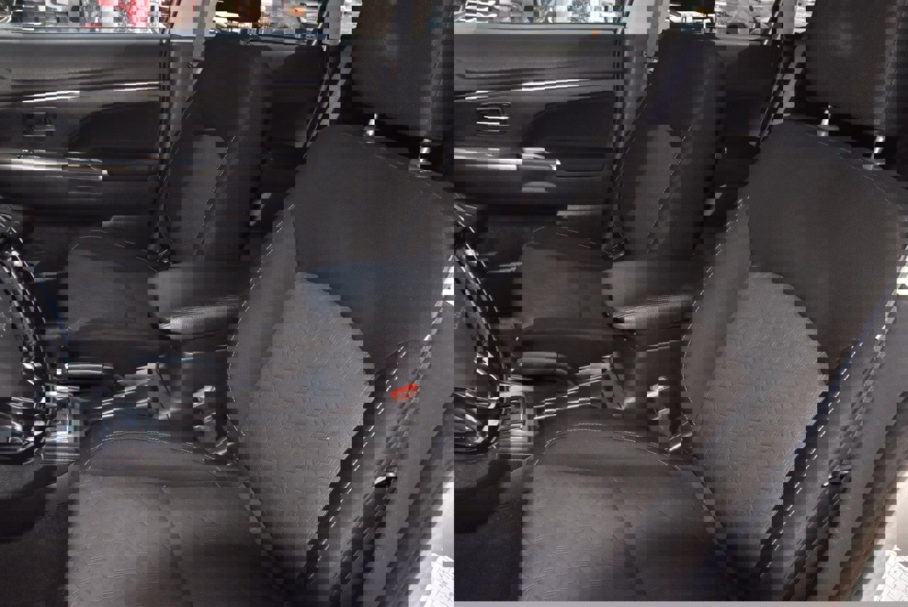 Used 2020 Mitsubishi Outlander Sport SE image 30