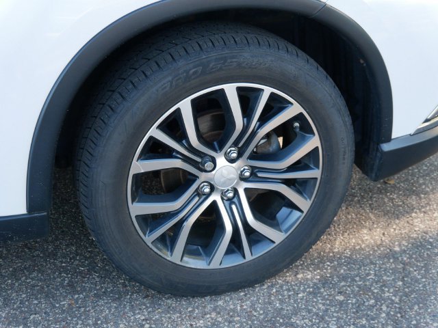 Used 2016 Mitsubishi Outlander SEL AWD/4WD image 7