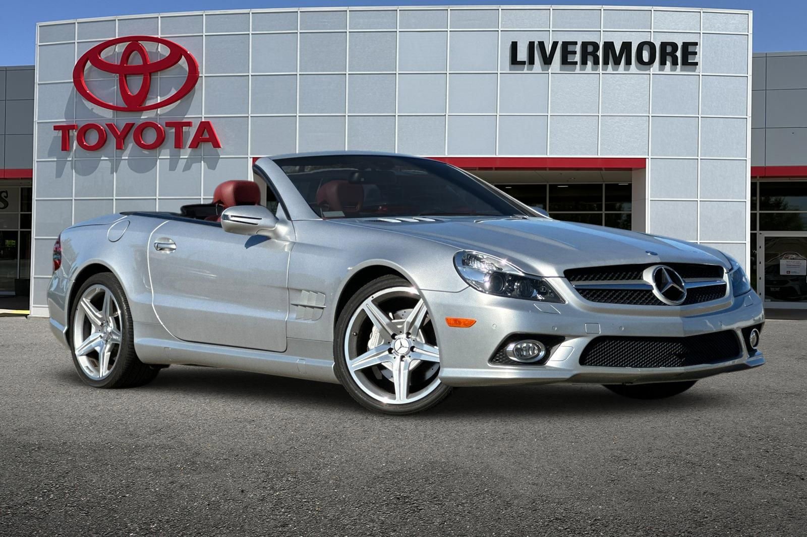 Used 2009 Mercedes-Benz SL 550 image 2