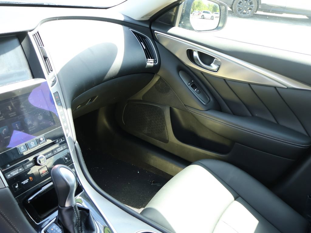 Used 2016 INFINITI Q50 3.0t Premium w/ Driver Assistance Package AWD/4WD image 23