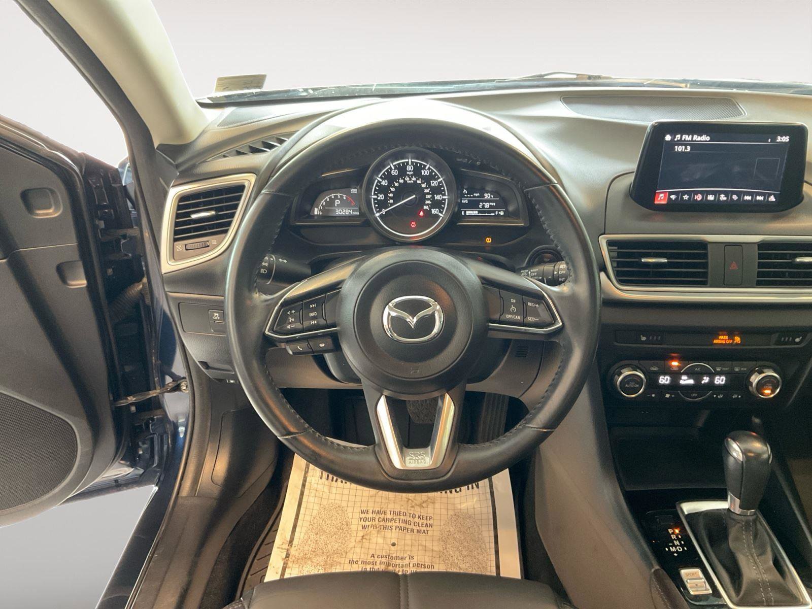 Used 2018 MAZDA MAZDA3 Touring FWD image 12