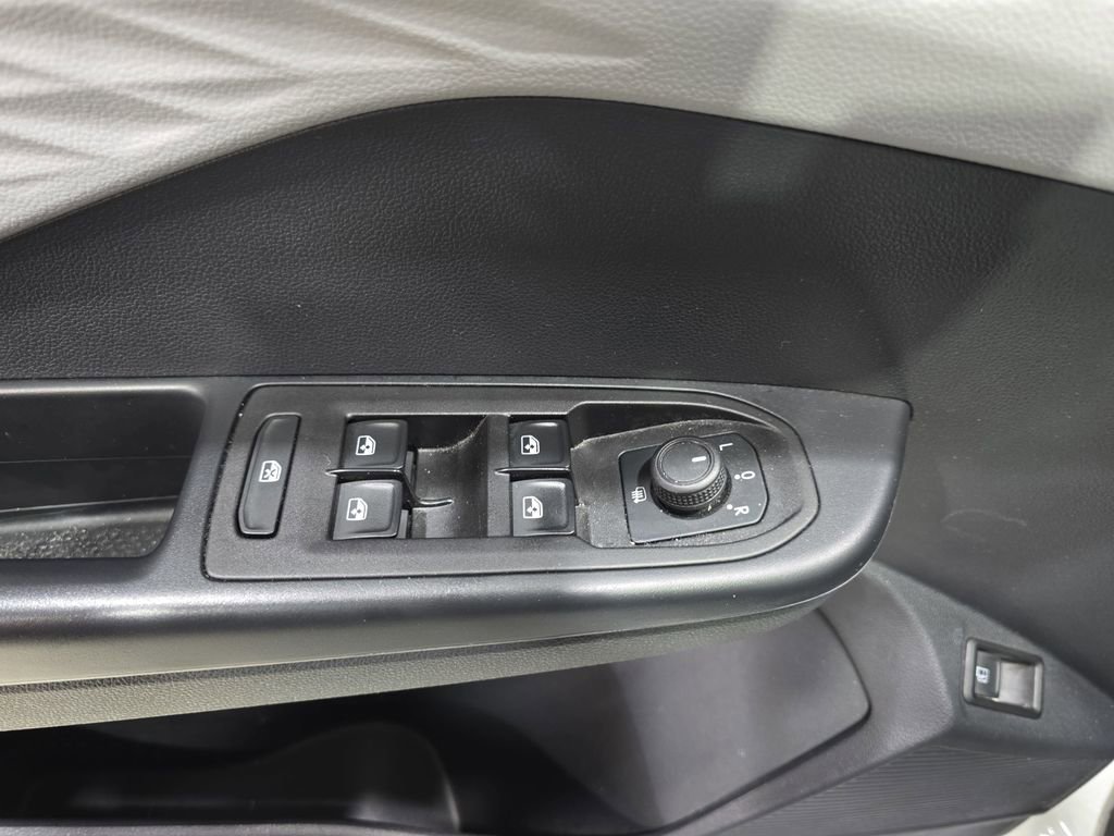 Used 2023 Volkswagen Taos S image 28