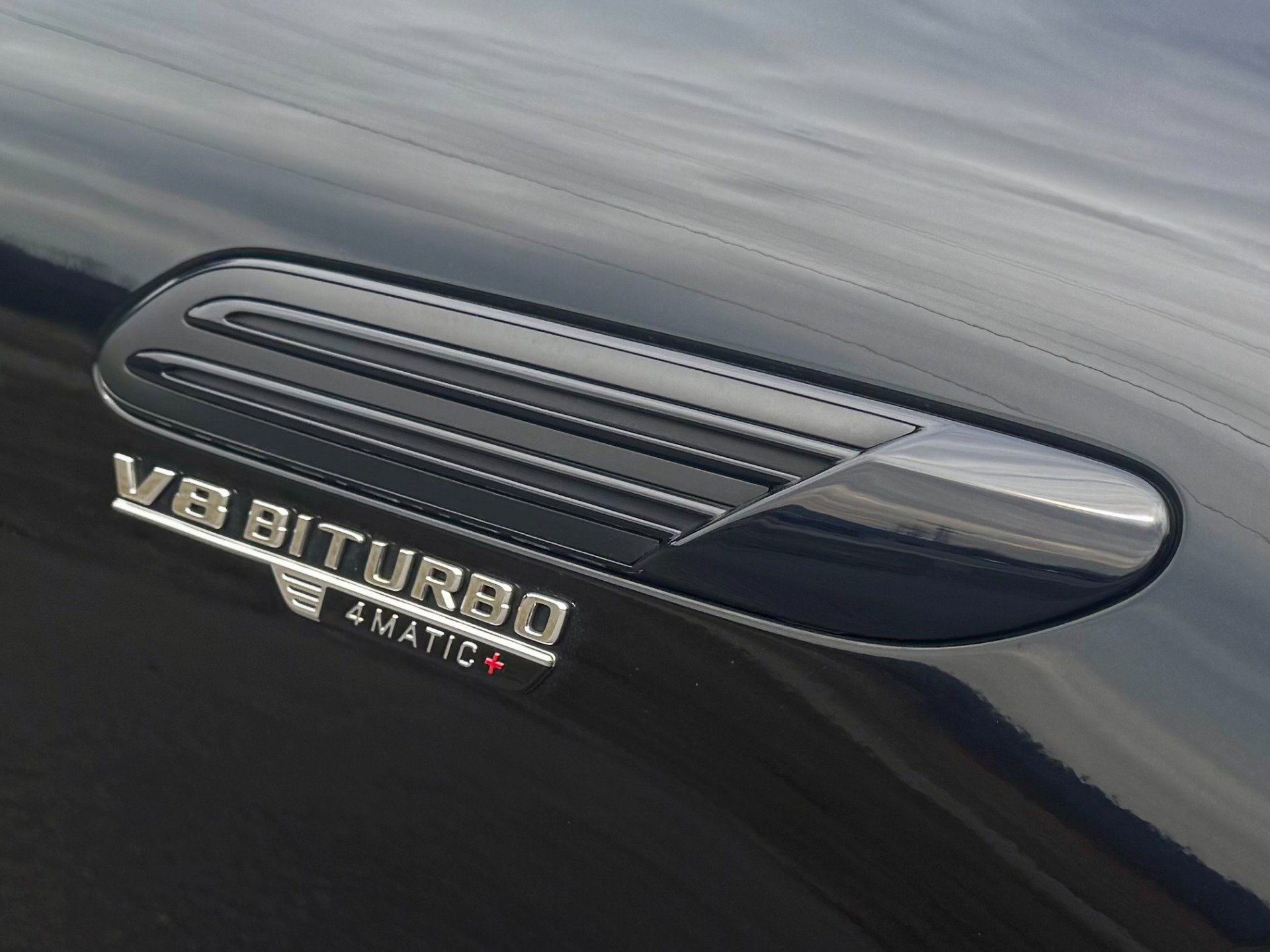 Used 2022 Mercedes-Benz SL 63 AMG 4MATIC w/ Driver Assistance Package image 50