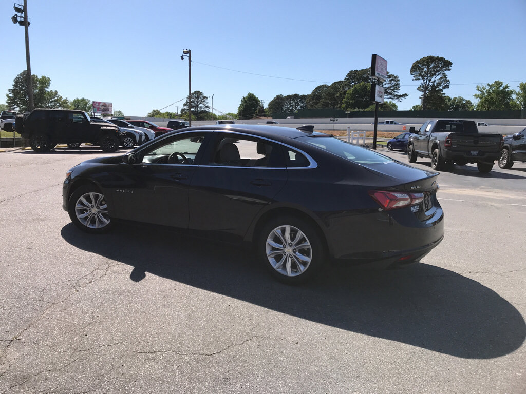 Used 2022 Chevrolet Malibu LT FWD image 7