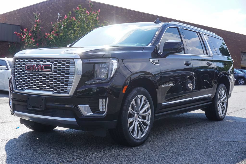 Used 2024 GMC Yukon XL Denali RWD image 4