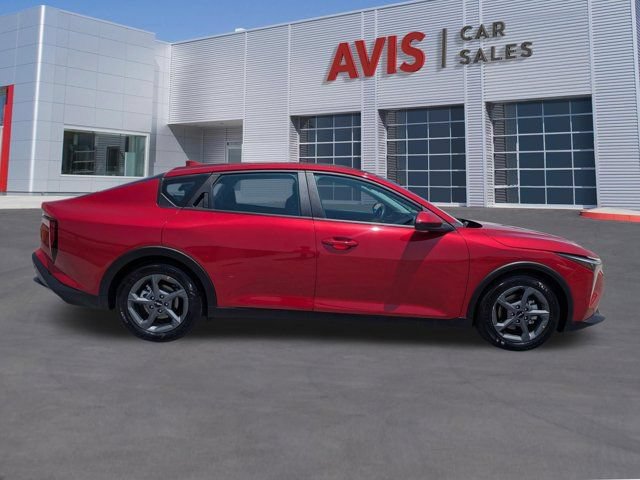 Used 2025 Kia K4 FWD image 2