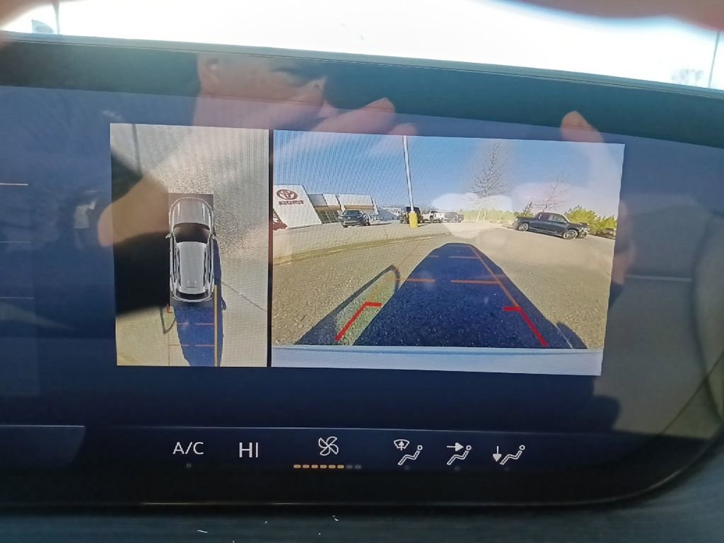 Used 2025 Buick Envision Sport Touring image 23