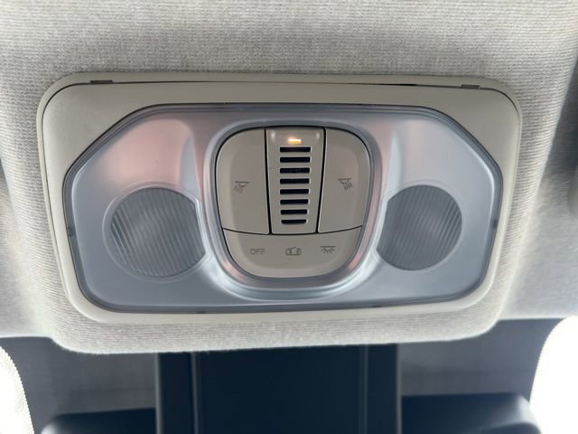 Used 2024 RAM ProMaster 2500 w/ Convenience Group image 17