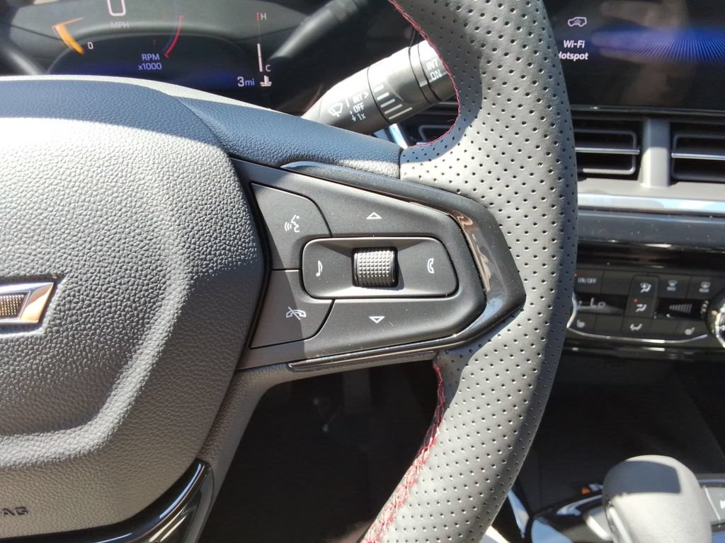 New 2026 Chevrolet Trax RS w/ Sunroof Package FWD image 25