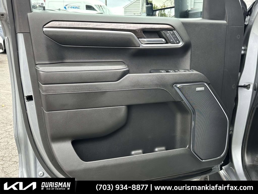 Used 2023 Chevrolet Silverado 1500 LTZ w/ LTZ Premium Package image 24