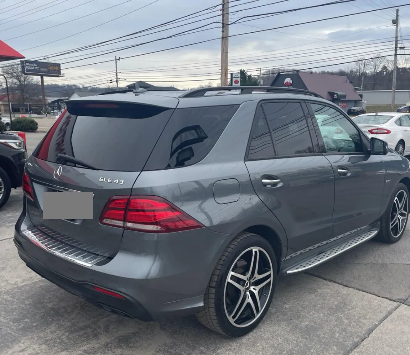 Used 2017 Mercedes-Benz GLE 43 AMG 4MATIC image 9