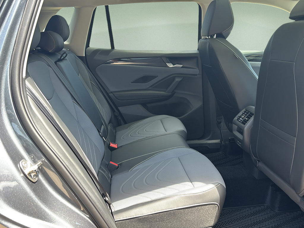 New 2026 Volkswagen Tiguan SE AWD/4WD image 13