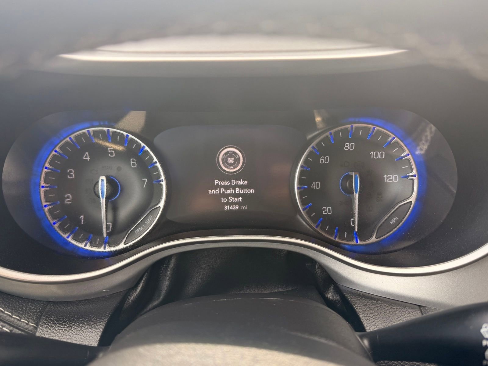 Used 2024 Chrysler Pacifica Touring image 12