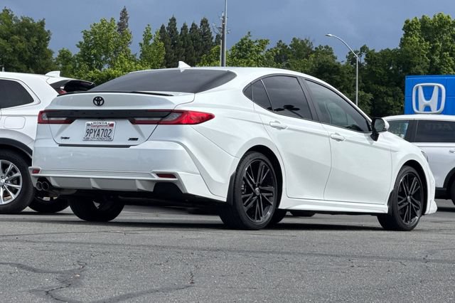 Used 2025 Toyota Camry XSE FWD image 4