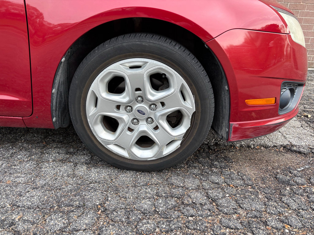 Used 2010 Ford Fusion SE image 9