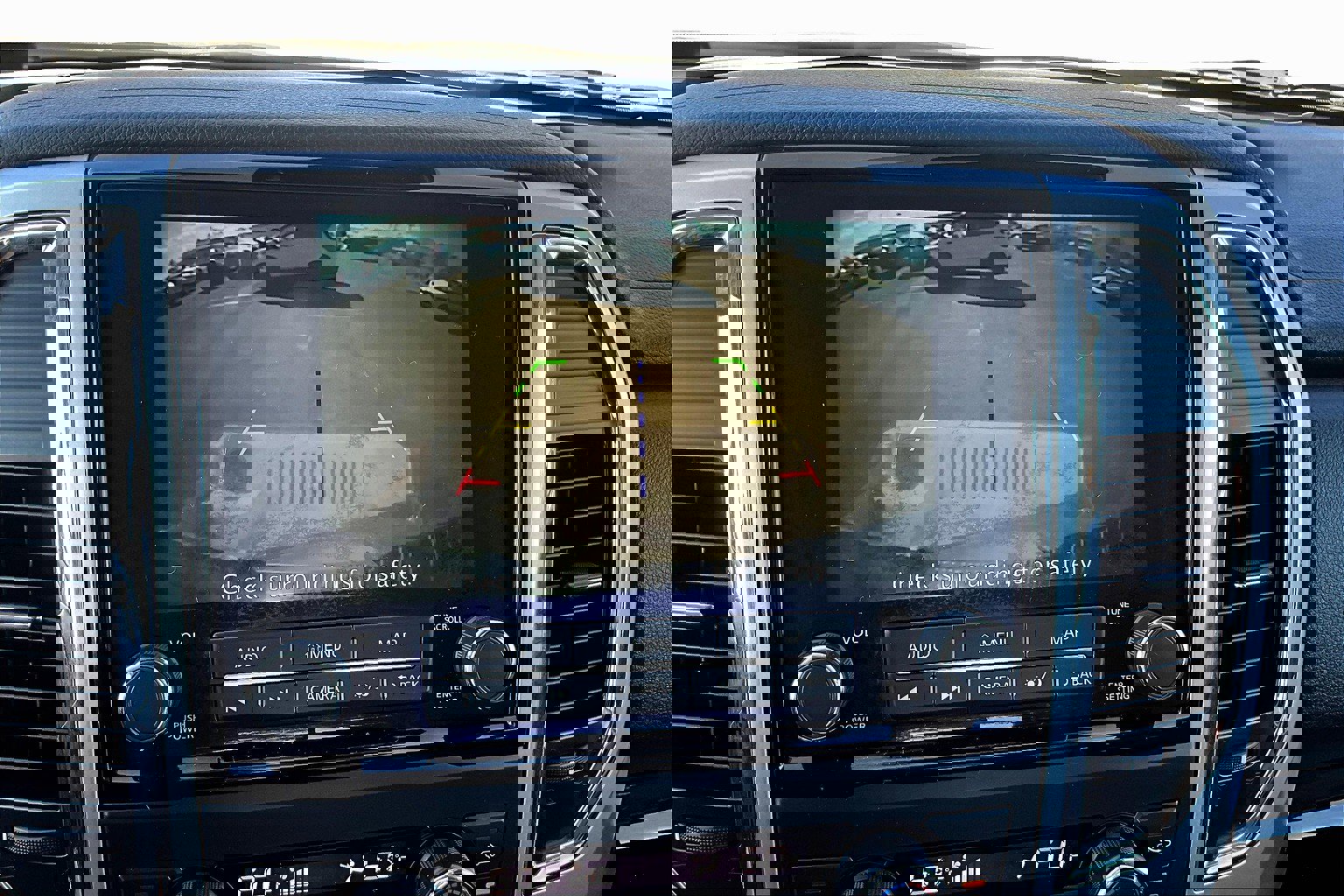 Used 2021 Nissan Titan SV w/ SV Convenience Package image 21