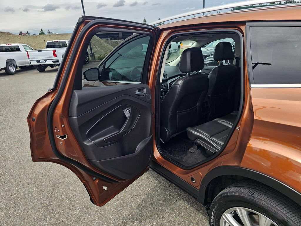Used 2017 Ford Escape Titanium w/ Canadian Touring Package AWD/4WD image 23