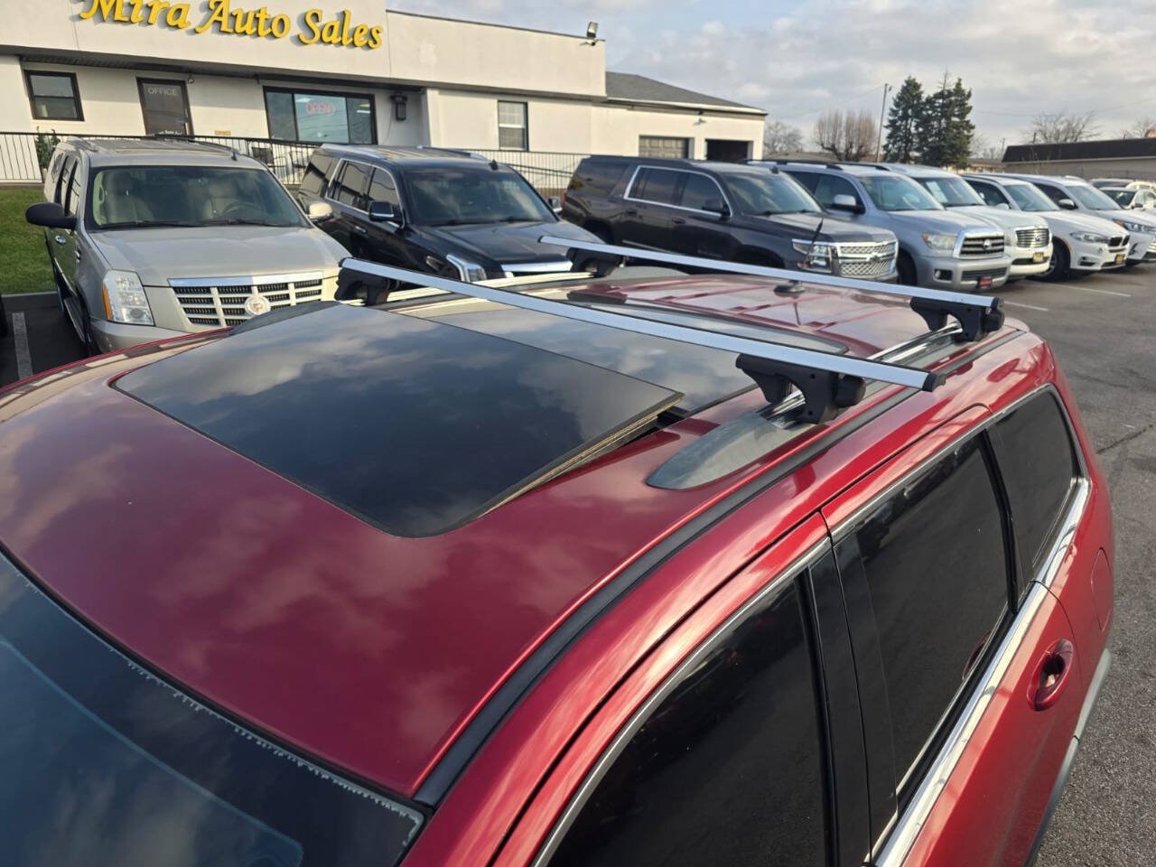 Used 2013 Jeep Grand Cherokee Laredo AWD/4WD image 7