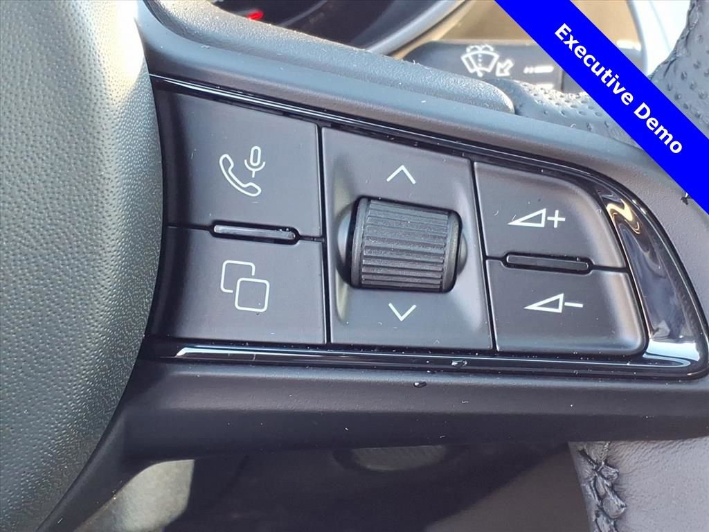 New 2025 Alfa Romeo Giulia w/ Driving Assist Package RWD image 21