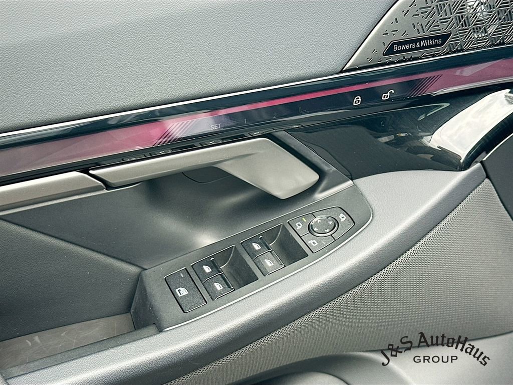 Used 2024 BMW i5 M60 w/ Premium Package image 23