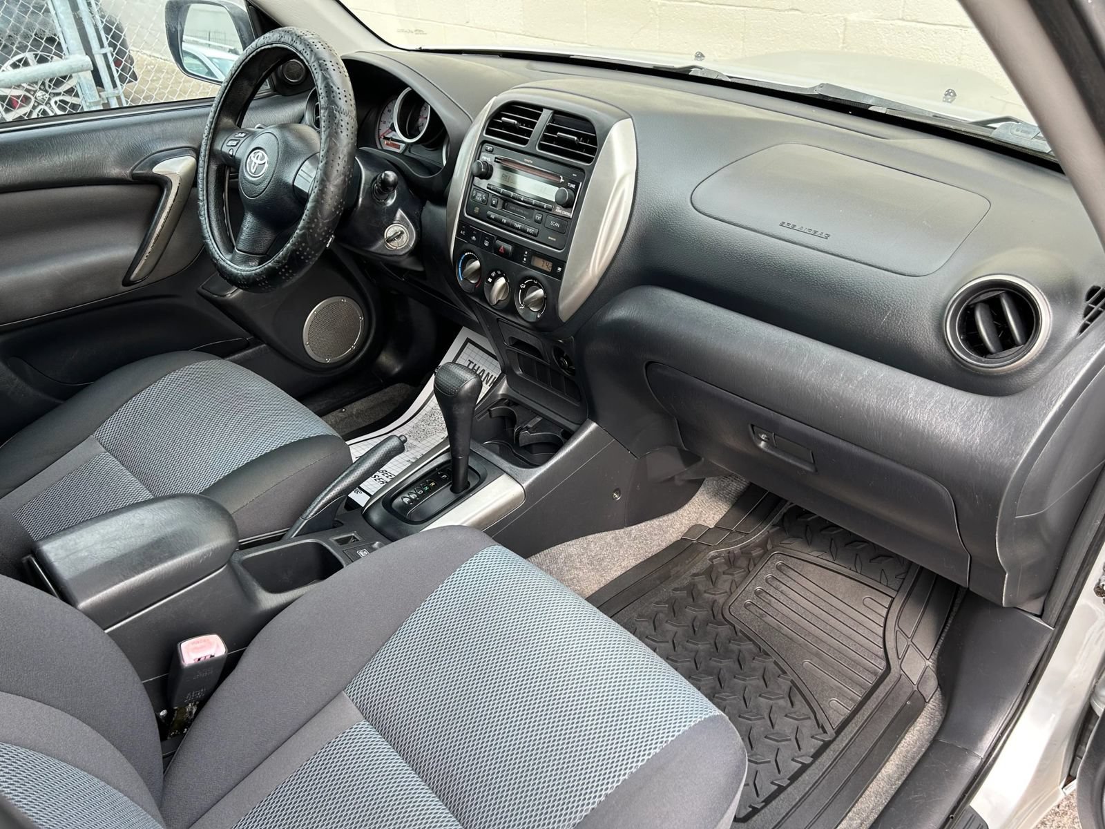 Used 2005 Toyota RAV4 2WD w/ Sport Pkg image 27