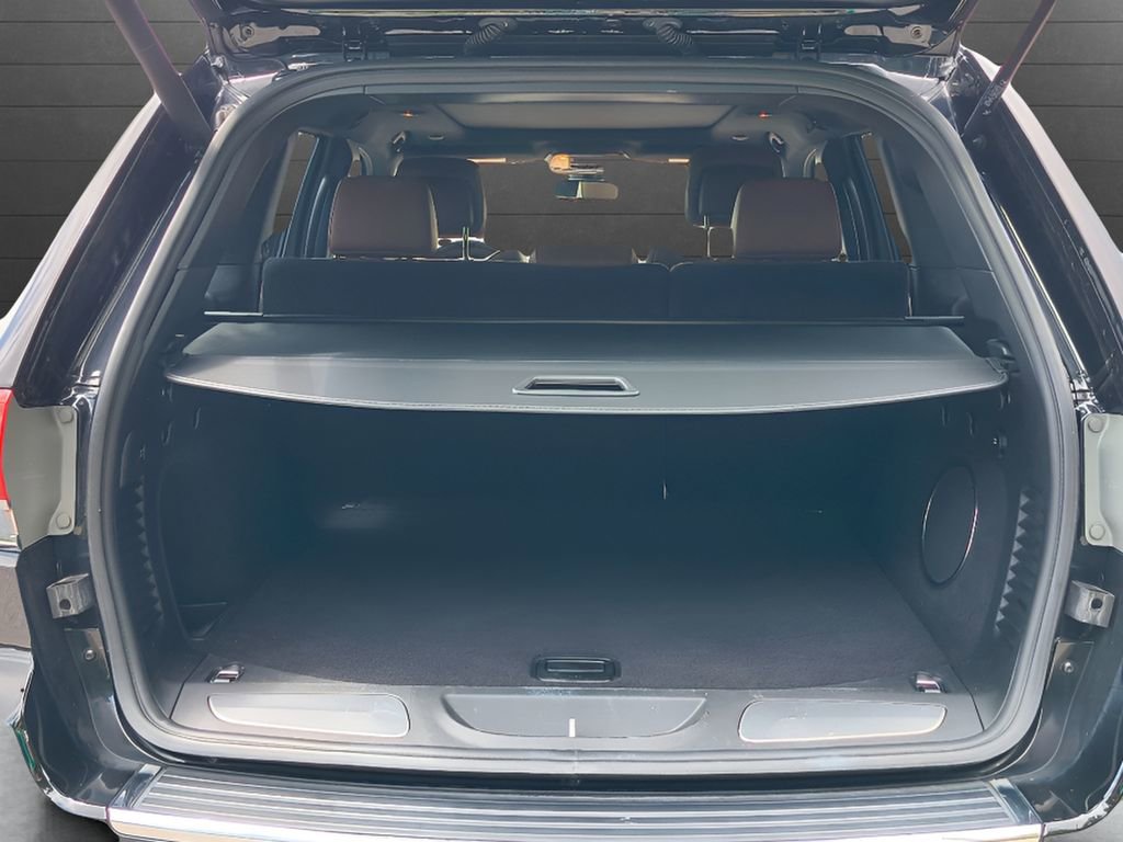 Used 2021 Jeep Grand Cherokee Overland w/ Trailer Tow Group IV image 33