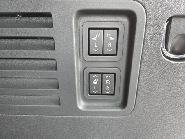 New 2026 GMC Acadia Denali w/ Super Cruise Package image 20