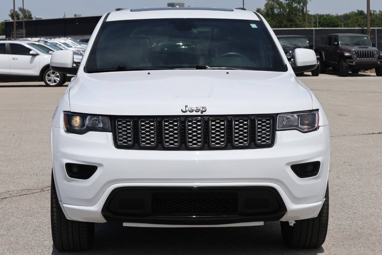 Used 2021 Jeep Grand Cherokee Laredo X AWD/4WD image 5