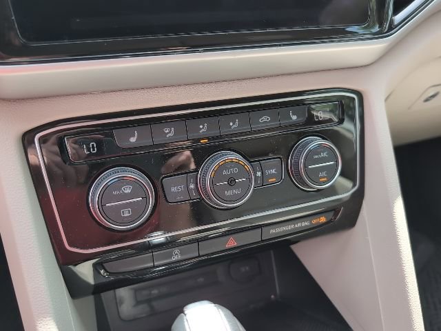 Certified 2022 Volkswagen Atlas SE w/ Black Wheel Package FWD image 18