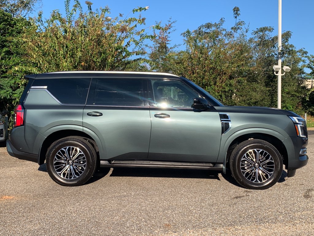 Used 2025 Nissan Armada SL w/ Captain's Chari Seat Package AWD/4WD image 2