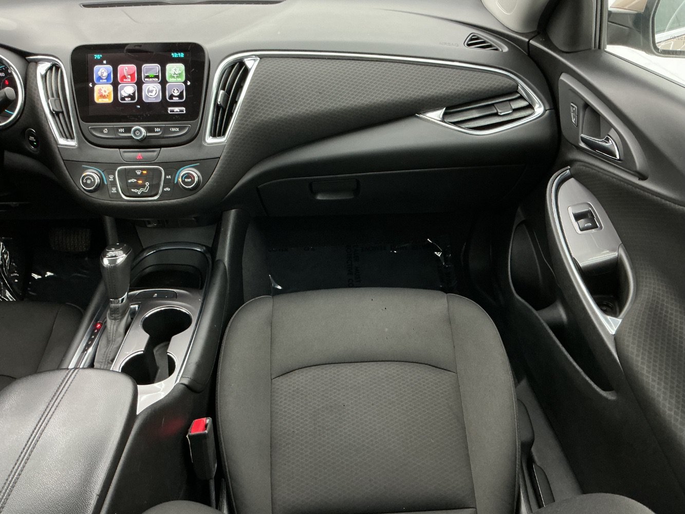 Used 2018 Chevrolet Malibu LT FWD image 28
