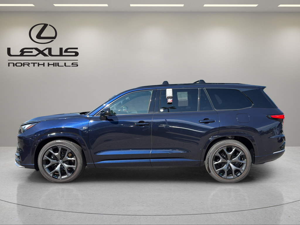 Used 2026 Lexus TX 500h AWD w/ Technology Package image 9
