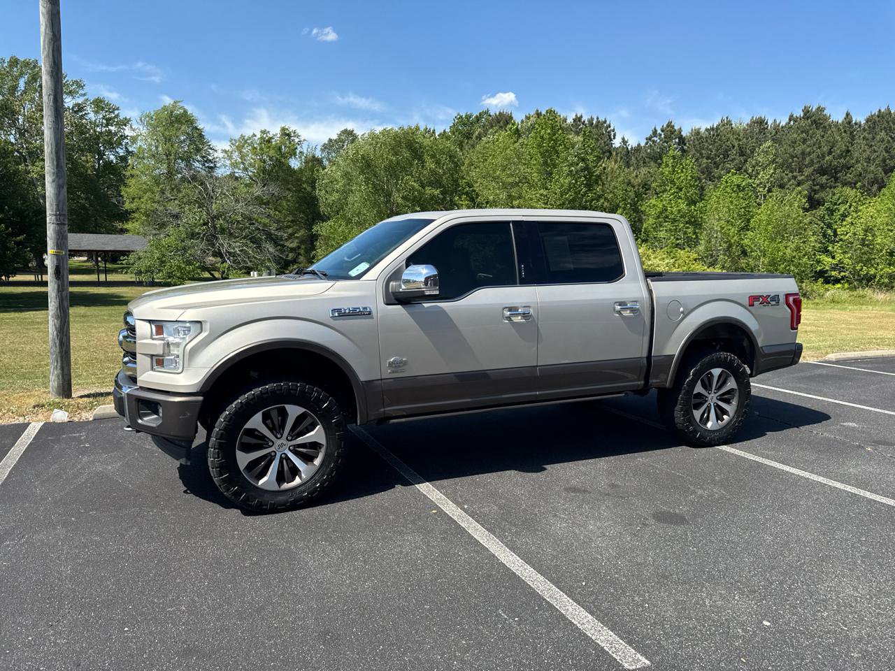 Used 2017 Ford F150 King Ranch w/ Equipment Group 601A Luxury AWD/4WD image 11