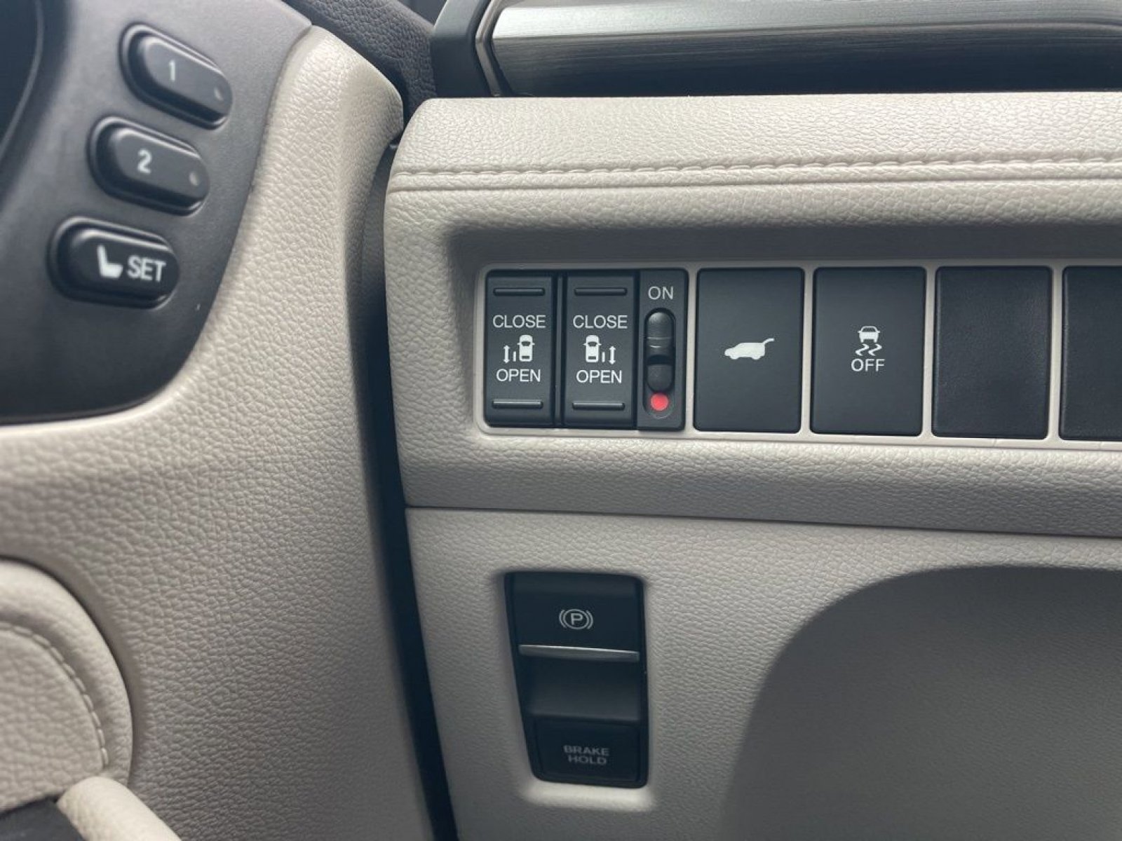 Certified 2025 Honda Odyssey EX-L image 11