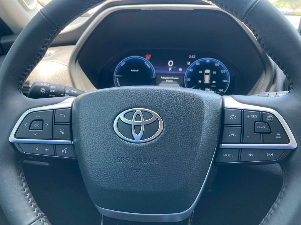 Used 2025 Toyota Grand Highlander AWD Hybrid image 20