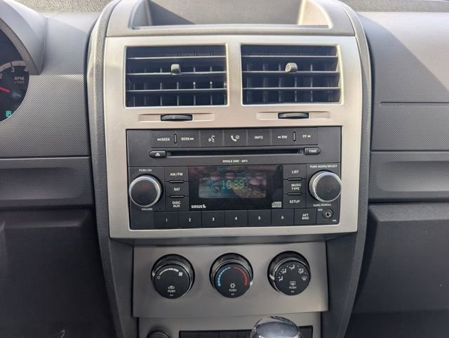 Used 2009 Dodge Nitro SE image 12