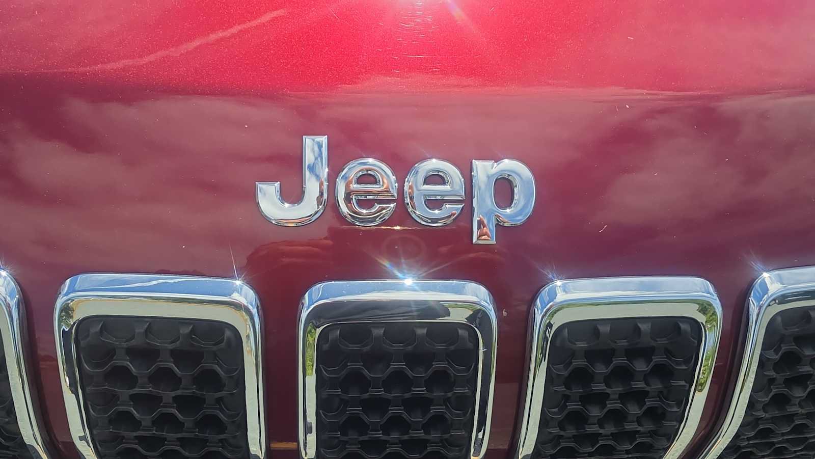 Used 2019 Jeep Cherokee Limited AWD/4WD image 23