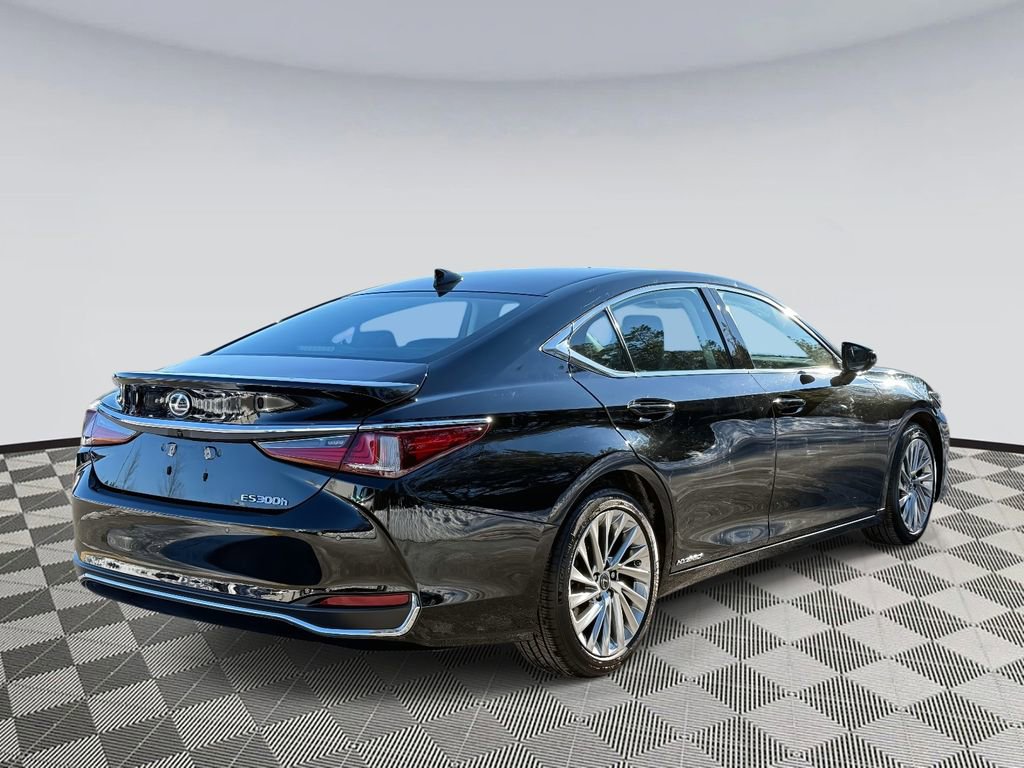 Used 2020 Lexus ES 300h w/ Accessory Package video 2