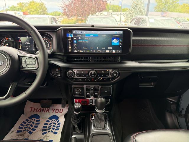 Used 2024 Jeep Wrangler Unlimited Rubicon AWD/4WD image 17