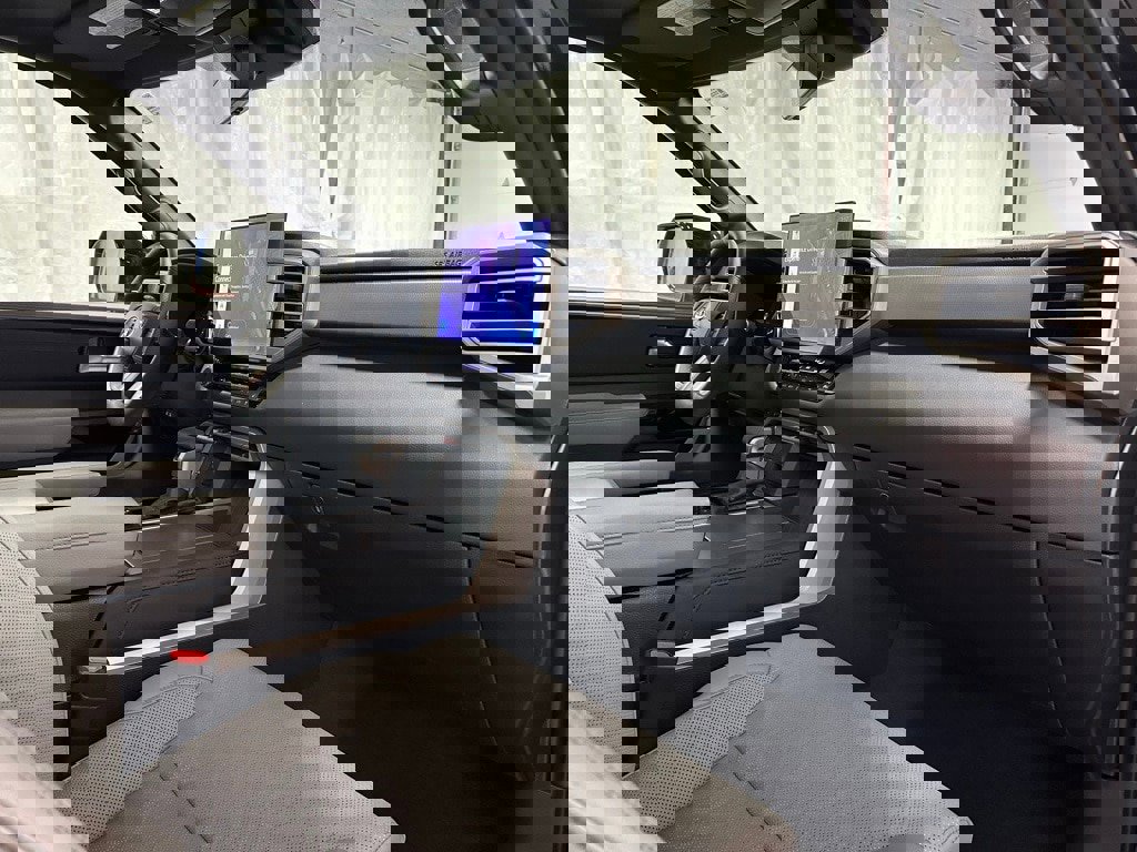 Used 2025 Toyota Sequoia Limited image 66