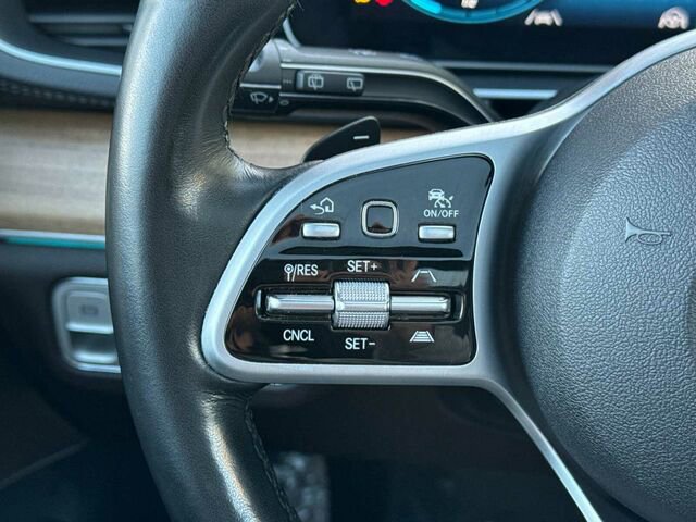 Used 2021 Mercedes-Benz GLS 450 4MATIC image 32