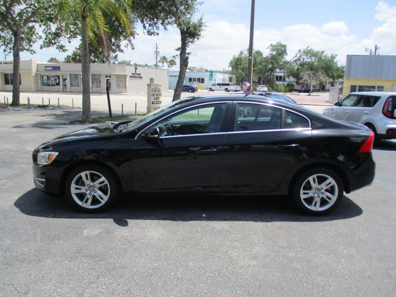 Used 2015 Volvo S60 T5 Premier w/ Convenience Package image 5