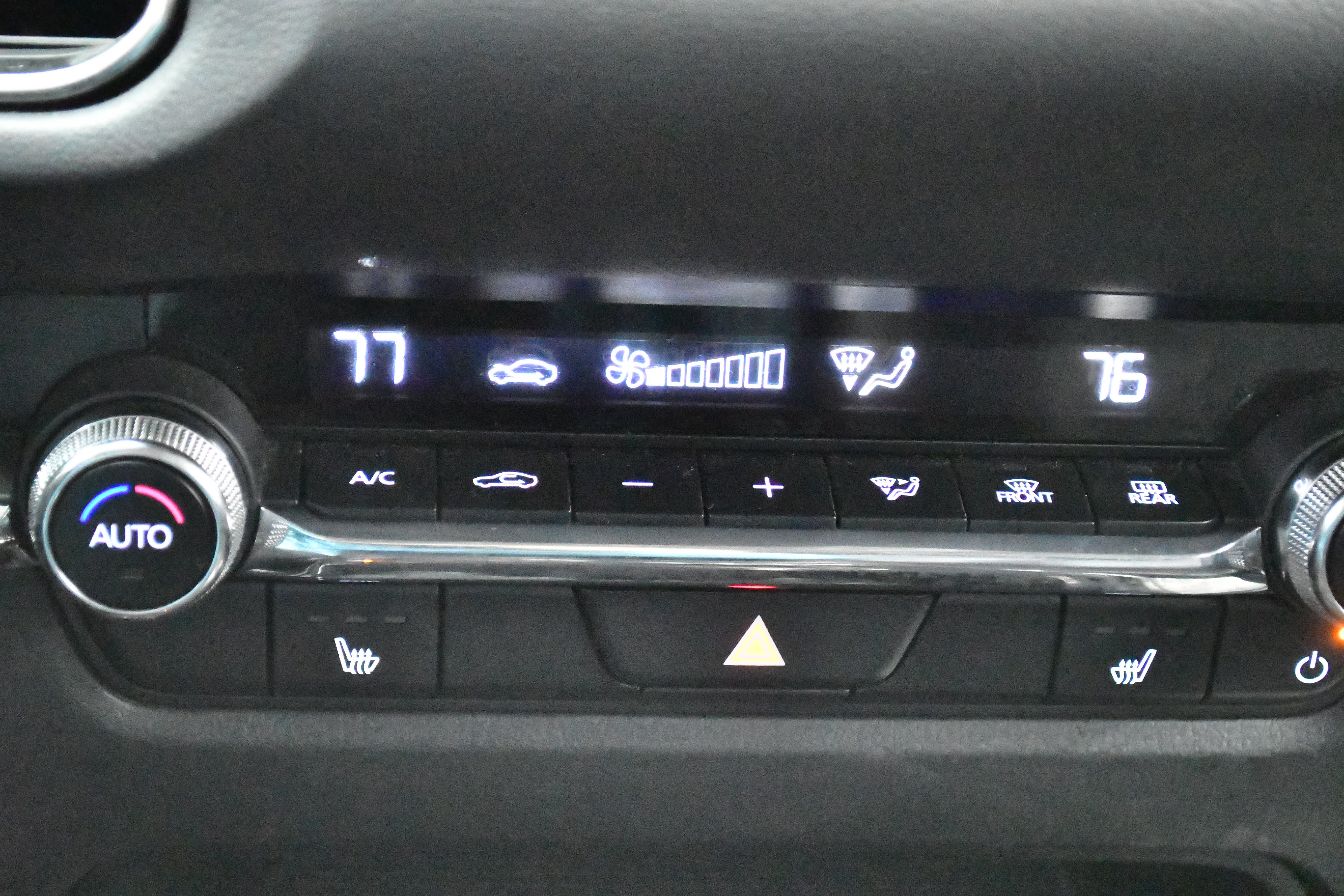 Used 2024 MAZDA CX-30 AWD 2.5 S w/ Premium Package image 50