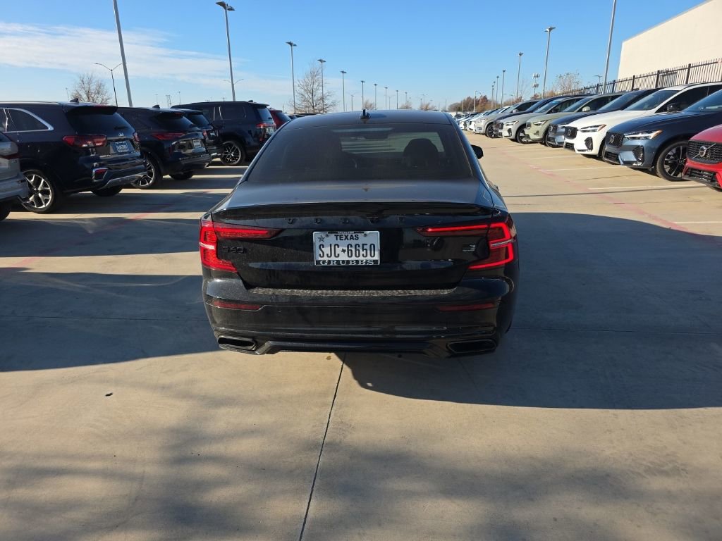 Used 2022 Volvo S60 T8 R-Design w/ Advanced Package image 5