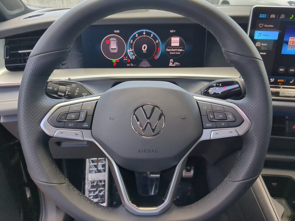 New 2026 Volkswagen Tiguan SE R-Line FWD image 29