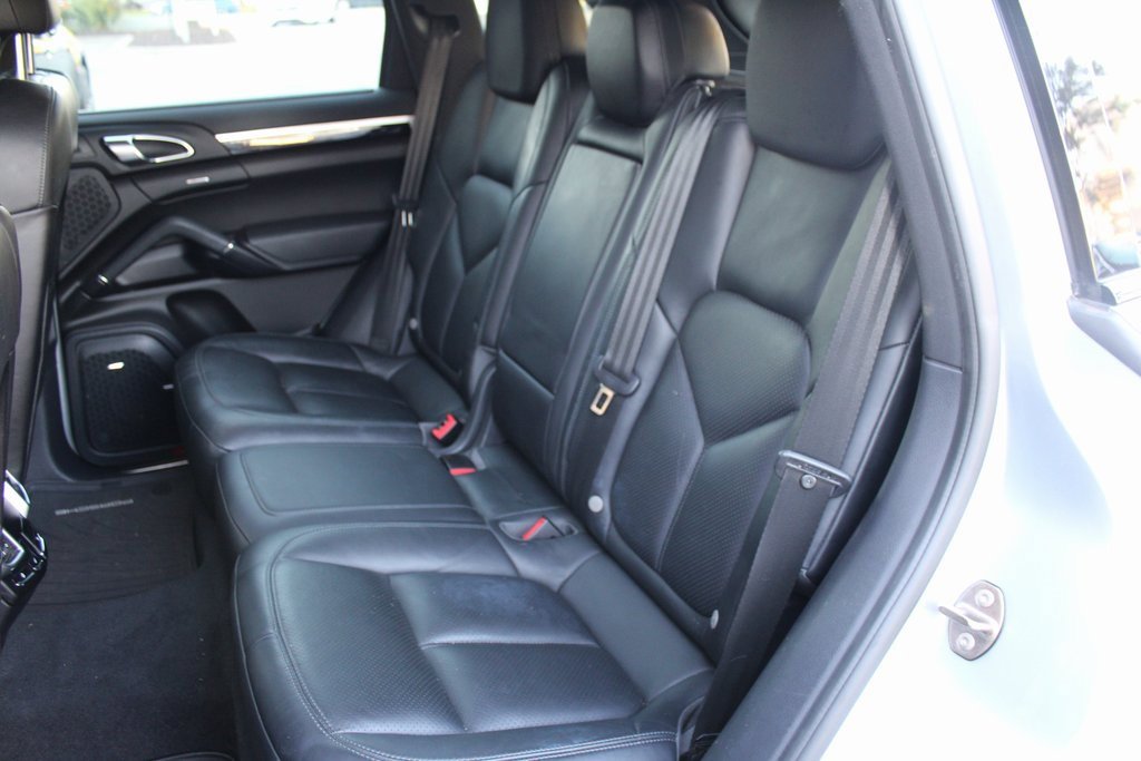 Certified 2016 Porsche Cayenne image 36